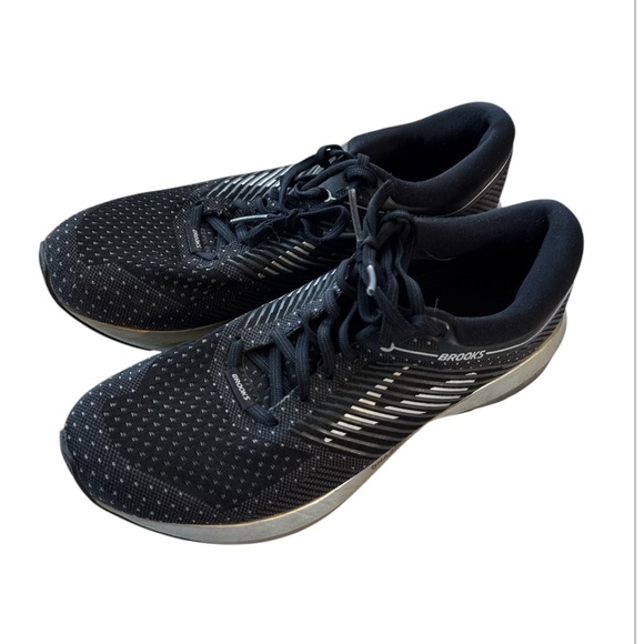 Brooks Levitate DNA AMP Men’s Size 8 (Medium) Running Shoes Black Silver Unisex Brooks Levitate 3 Black/Ebony/Silver – World Footbag main image 4